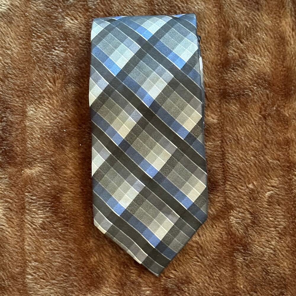 Van Heusen 100% Silk Tie Necktie in Silver Gray, Blue, Black Plaid‎ Grid MINT